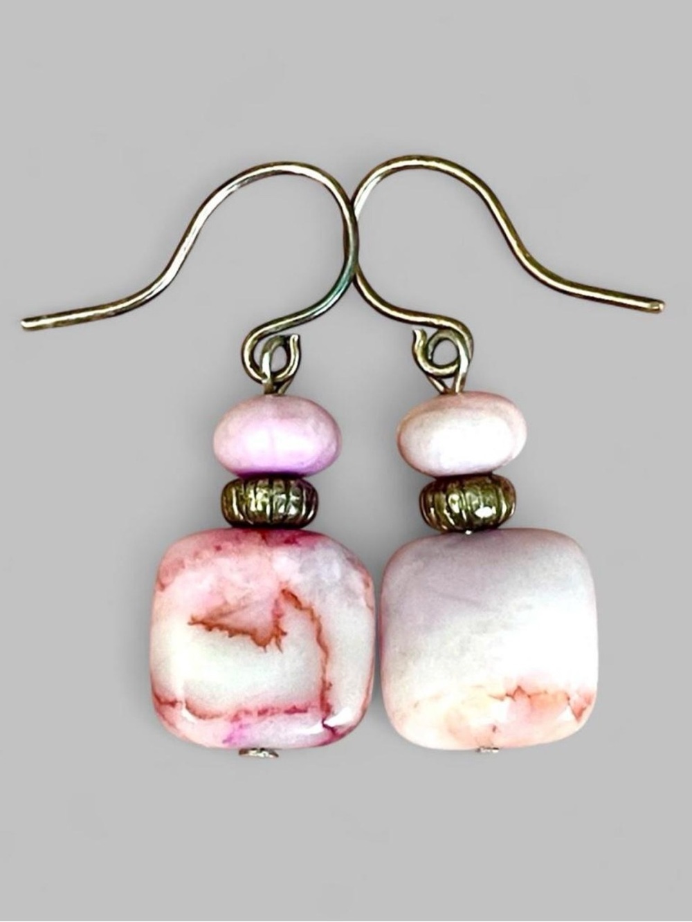 Vintage Artisan Howlite/Magnesite Pink Natural Stone Dangle Earrings Silver Boho